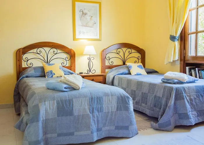 Villa Isa Sea Views